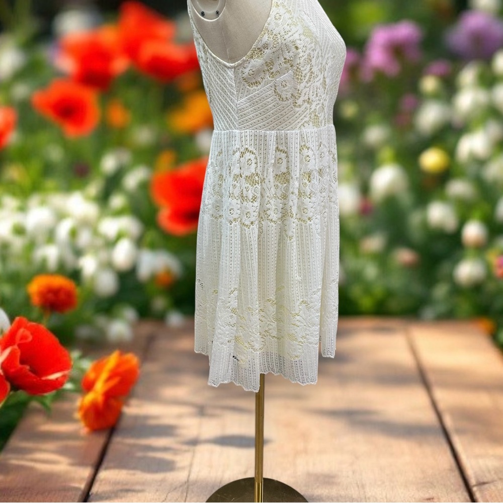 Free People Lacey Cocktail Dress. White / Butter Yellow Lined. Size: 4 - Picture 3 of 11